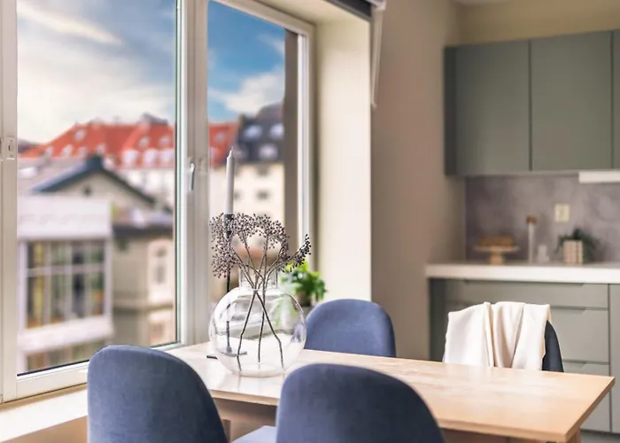 New Couples In The Heart Of Apartman